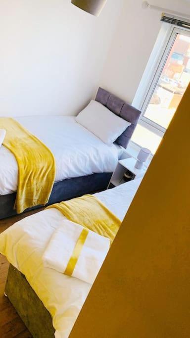 2 Bed Apartment With Free Parking Chelmsford Exteriör bild