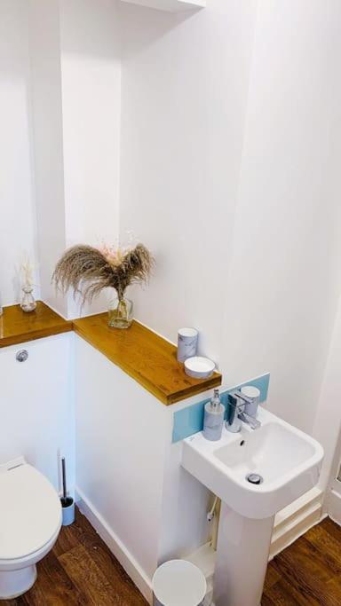 2 Bed Apartment With Free Parking Chelmsford Exteriör bild