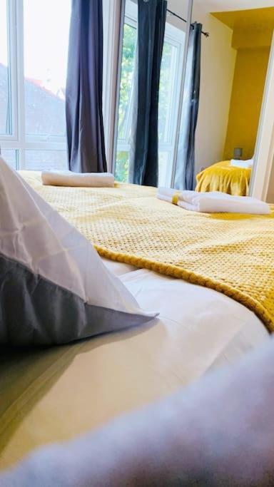 2 Bed Apartment With Free Parking Chelmsford Exteriör bild